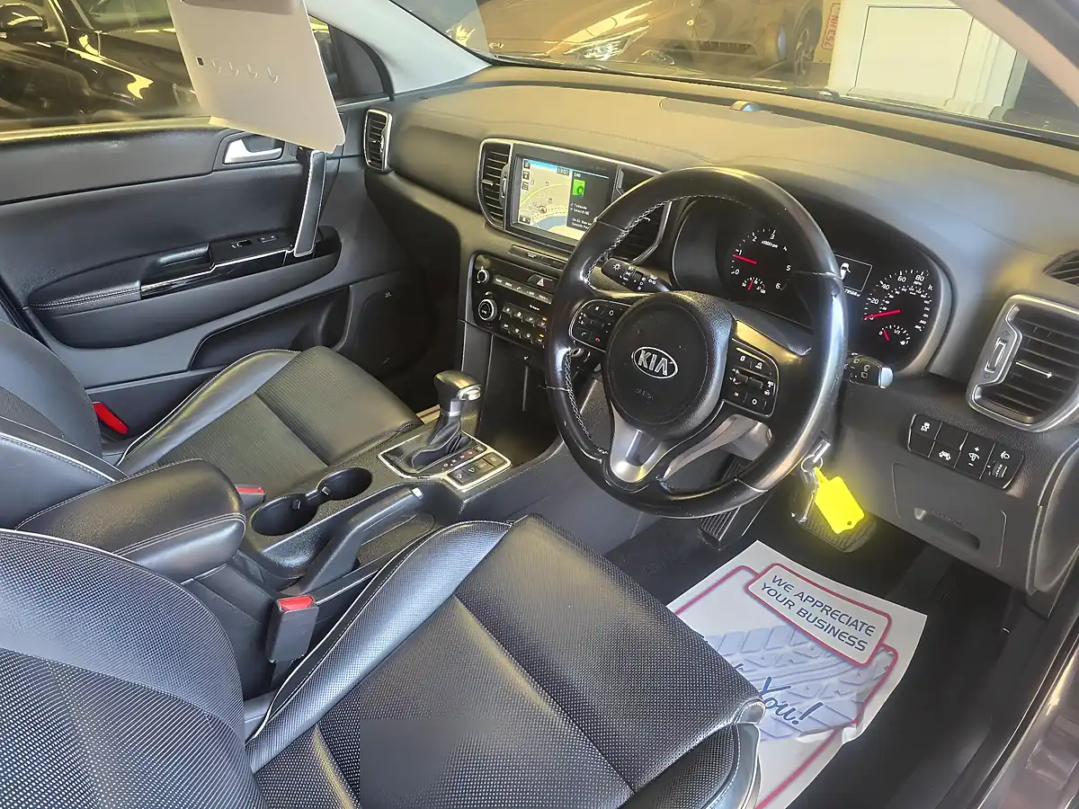 Used 2016 Kia Sportage KX-3 Silver - Interior and Exterior details 14