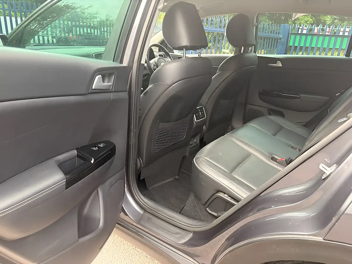 Used 2016 Kia Sportage KX-3 Silver - Interior and Exterior details 13