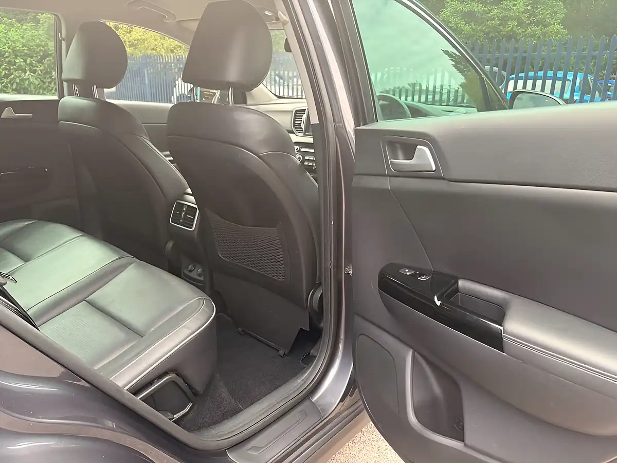 Used 2016 Kia Sportage KX-3 Silver - Interior and Exterior details 14