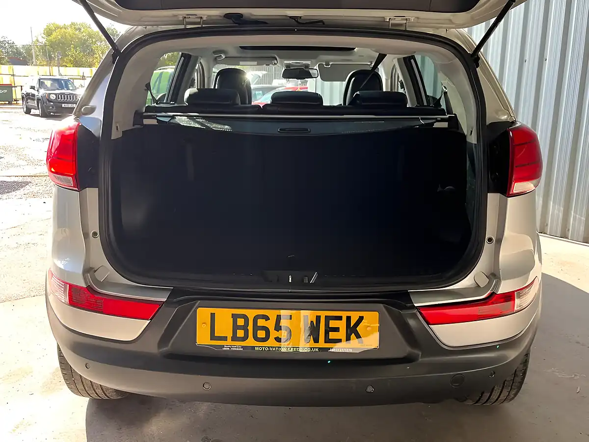 Used 2016 Kia Sportage KX-3 Silver - Interior and Exterior details 11