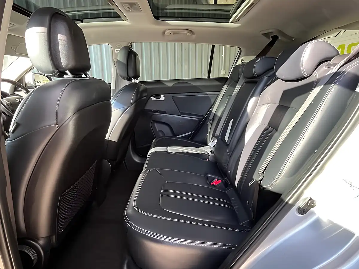 Used 2016 Kia Sportage KX-3 Silver - Interior and Exterior details 17