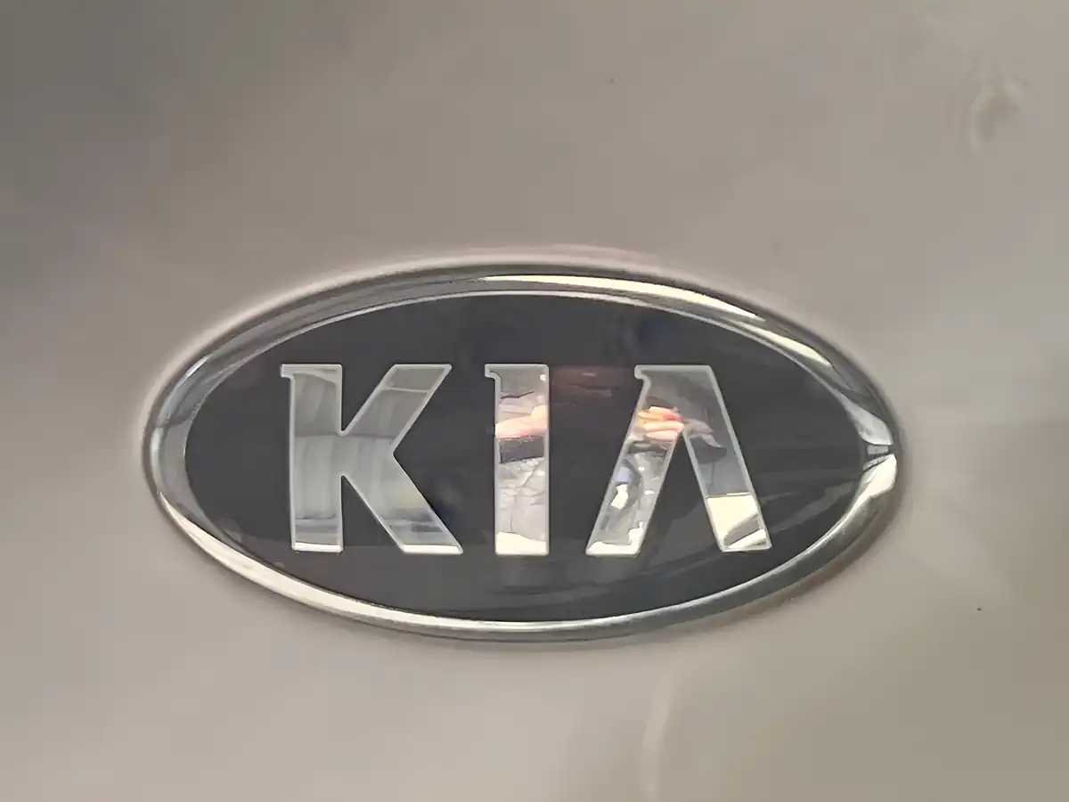 Used 2016 Kia Sportage KX-3 Silver - Interior and Exterior details 8