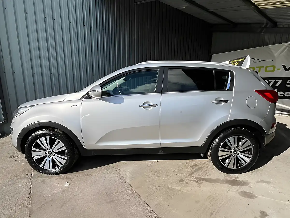 Used 2016 Kia Sportage KX-3 Silver - Interior and Exterior details 9
