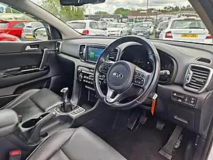 Used 2016 Kia Sportage KX-3 White - Interior and Exterior details 17