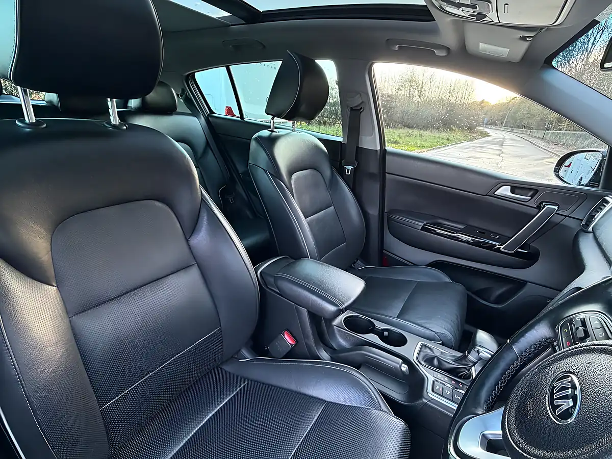 Used 2016 Kia Sportage KX-4 Black - Interior and Exterior details 20