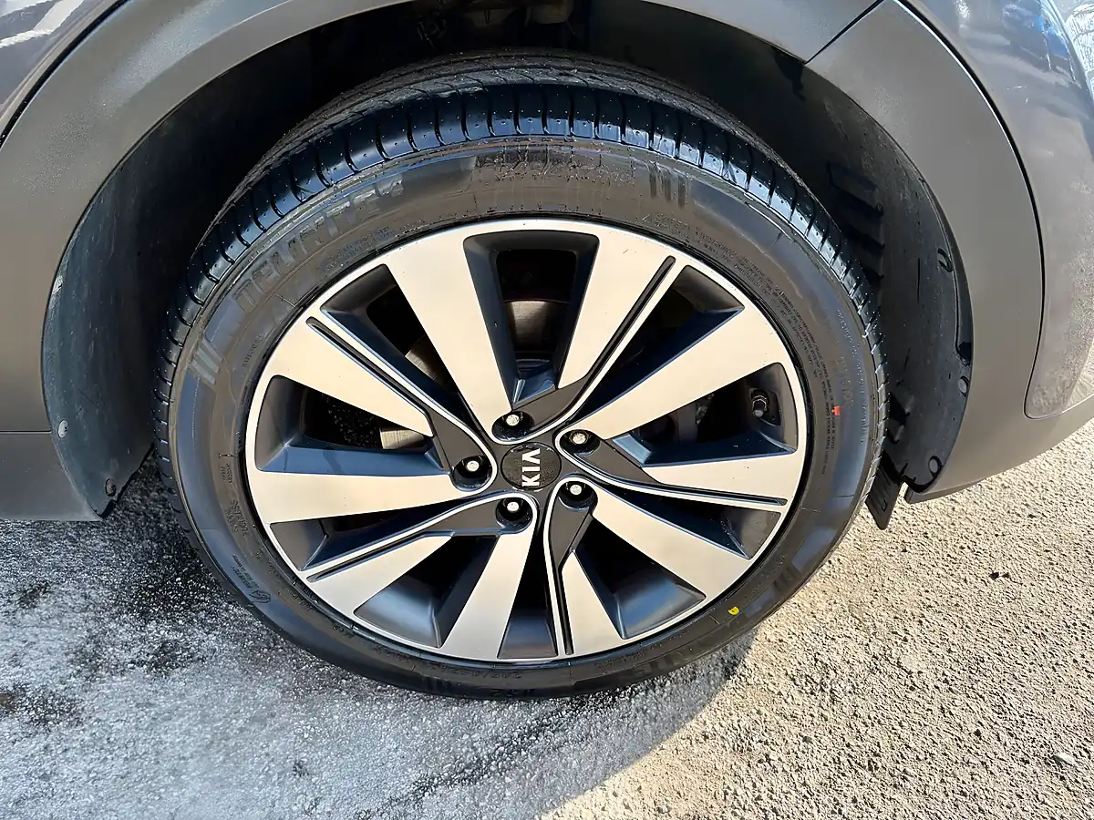 Used 2016 Kia Sportage KX-4 Gun Metal Grey - Interior and Exterior details 17