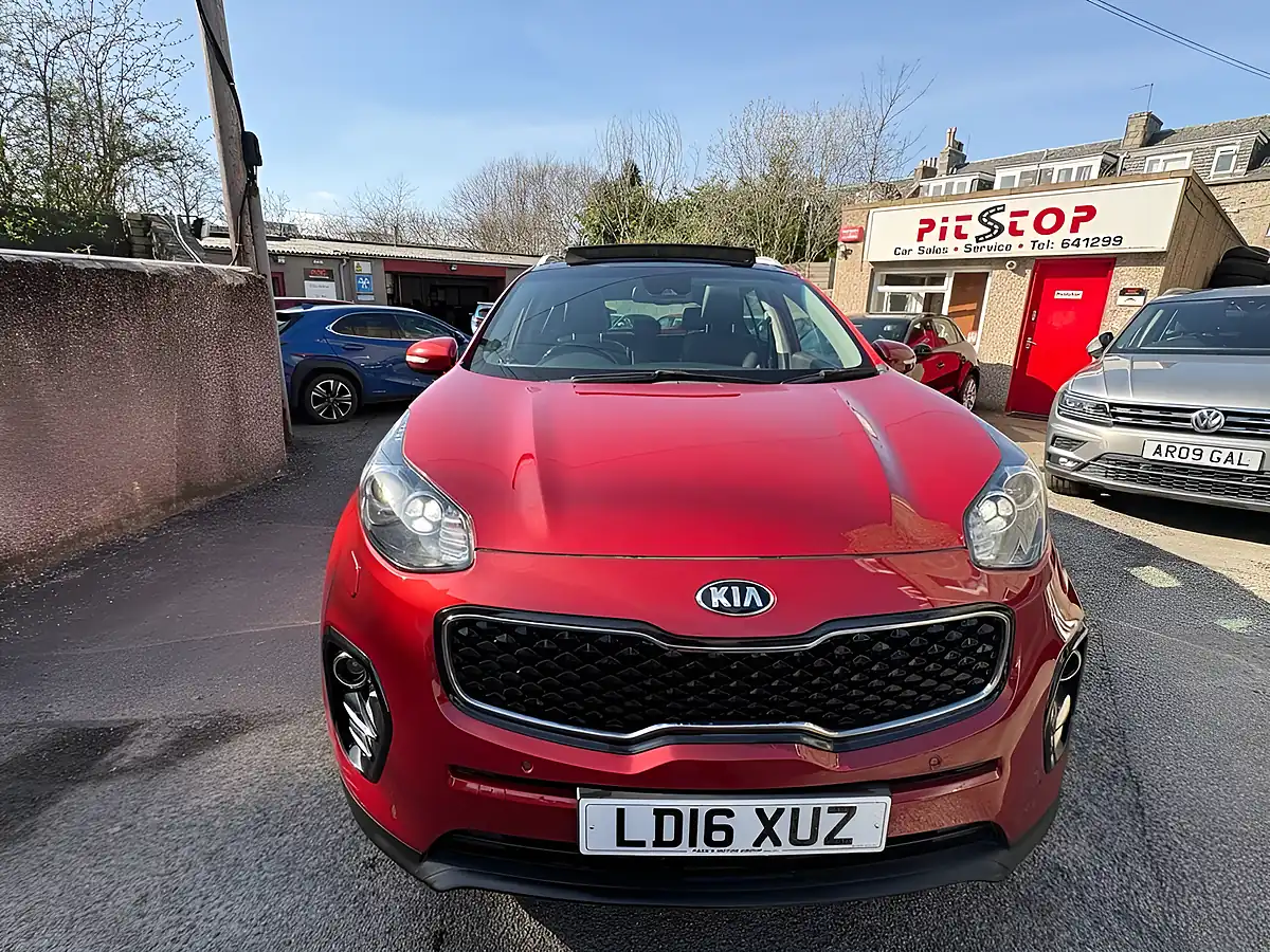 Used 2016 Kia Sportage KX-4 Red - Interior and Exterior details 7