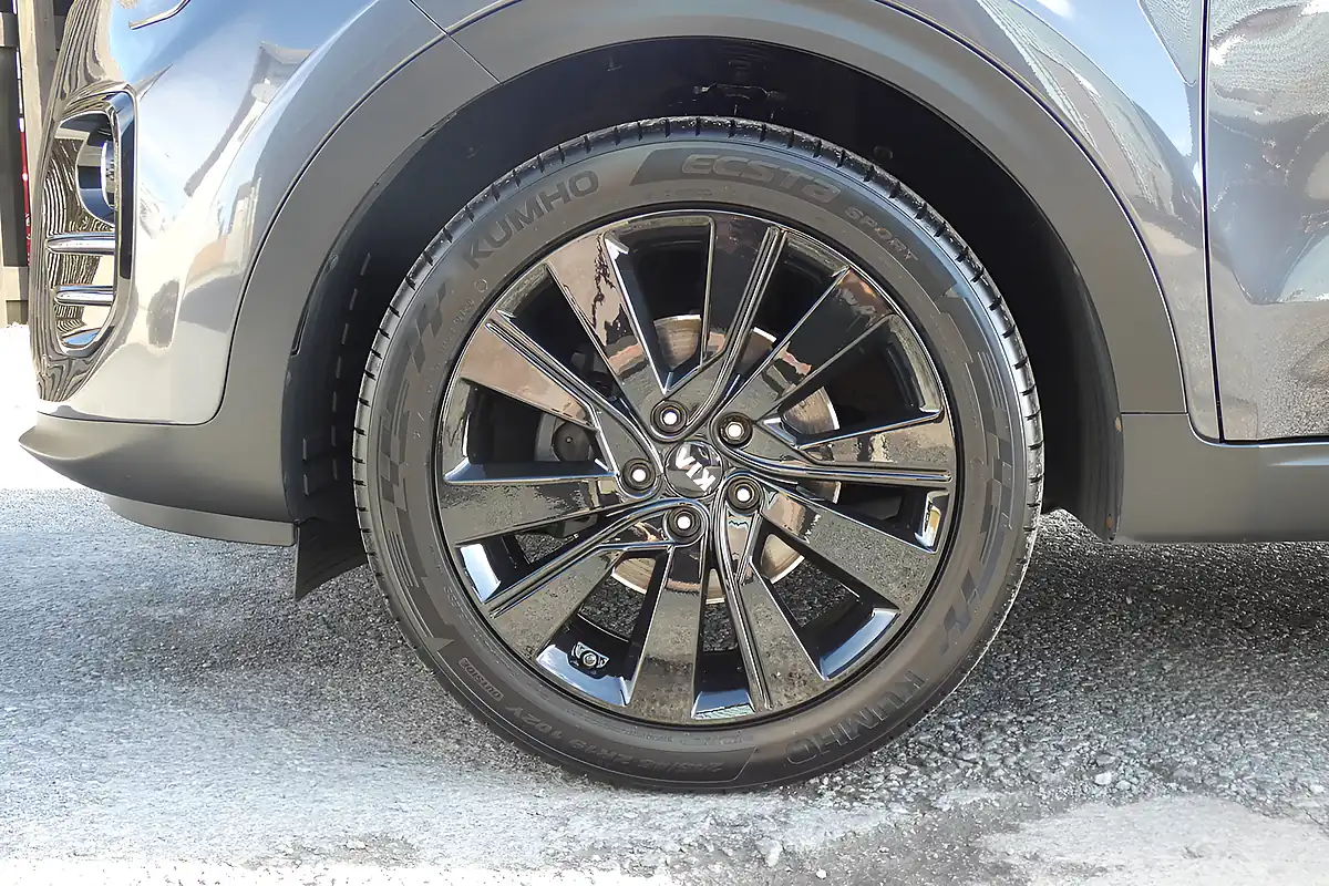 Used 2016 Kia Sportage KX-4 Silver - Interior and Exterior details 10