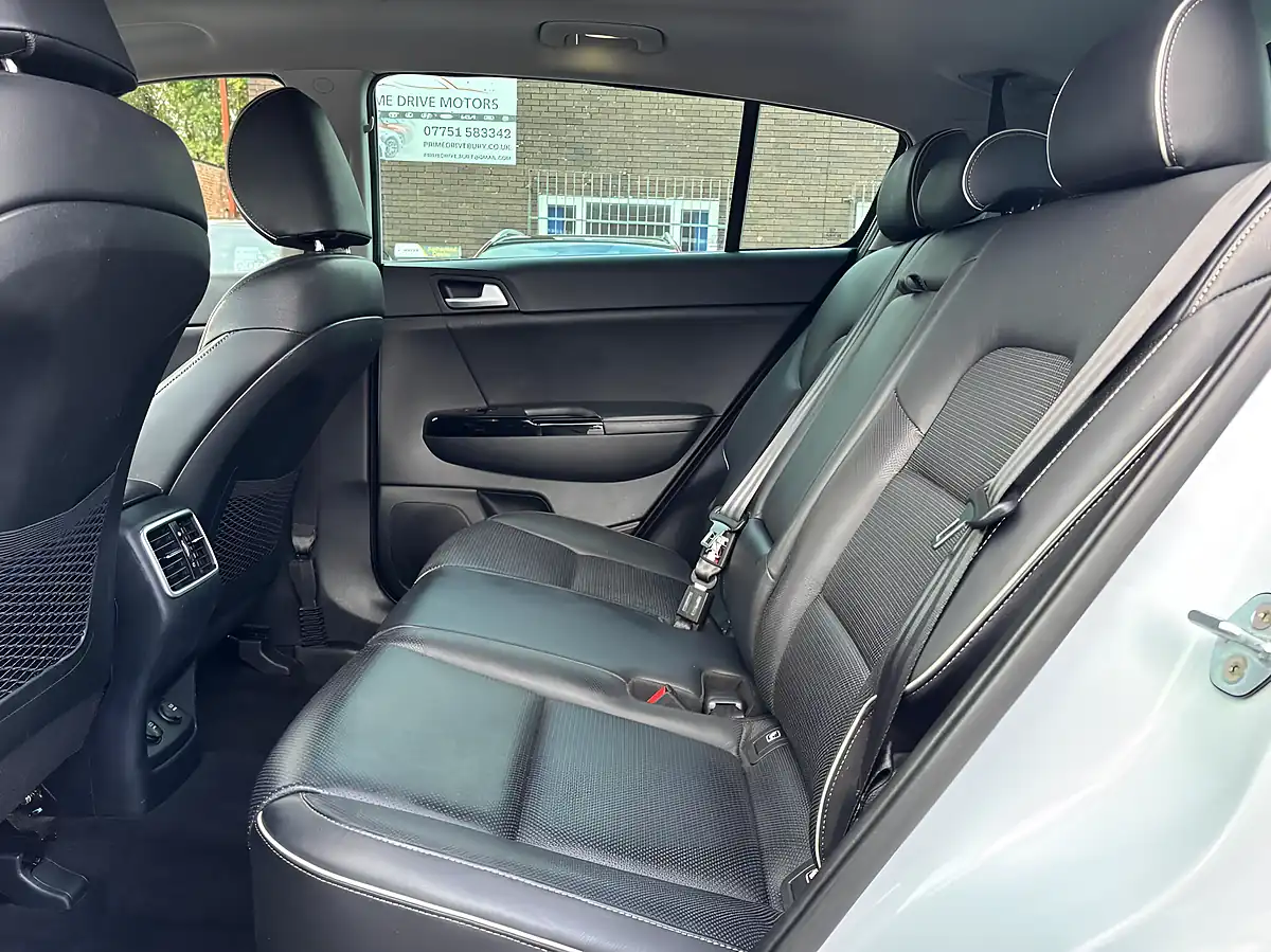 Used 2016 Kia Sportage KX-4 White - Interior and Exterior details 13