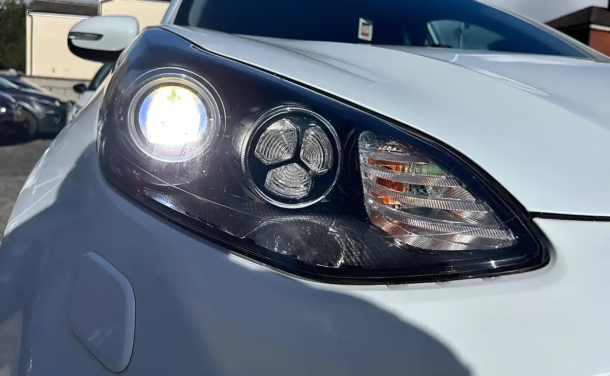 Used 2016 Kia Sportage KX-4 White - Interior and Exterior details 18