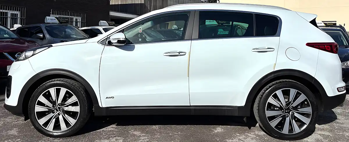 Used 2016 Kia Sportage KX-4 White - Interior and Exterior details 8