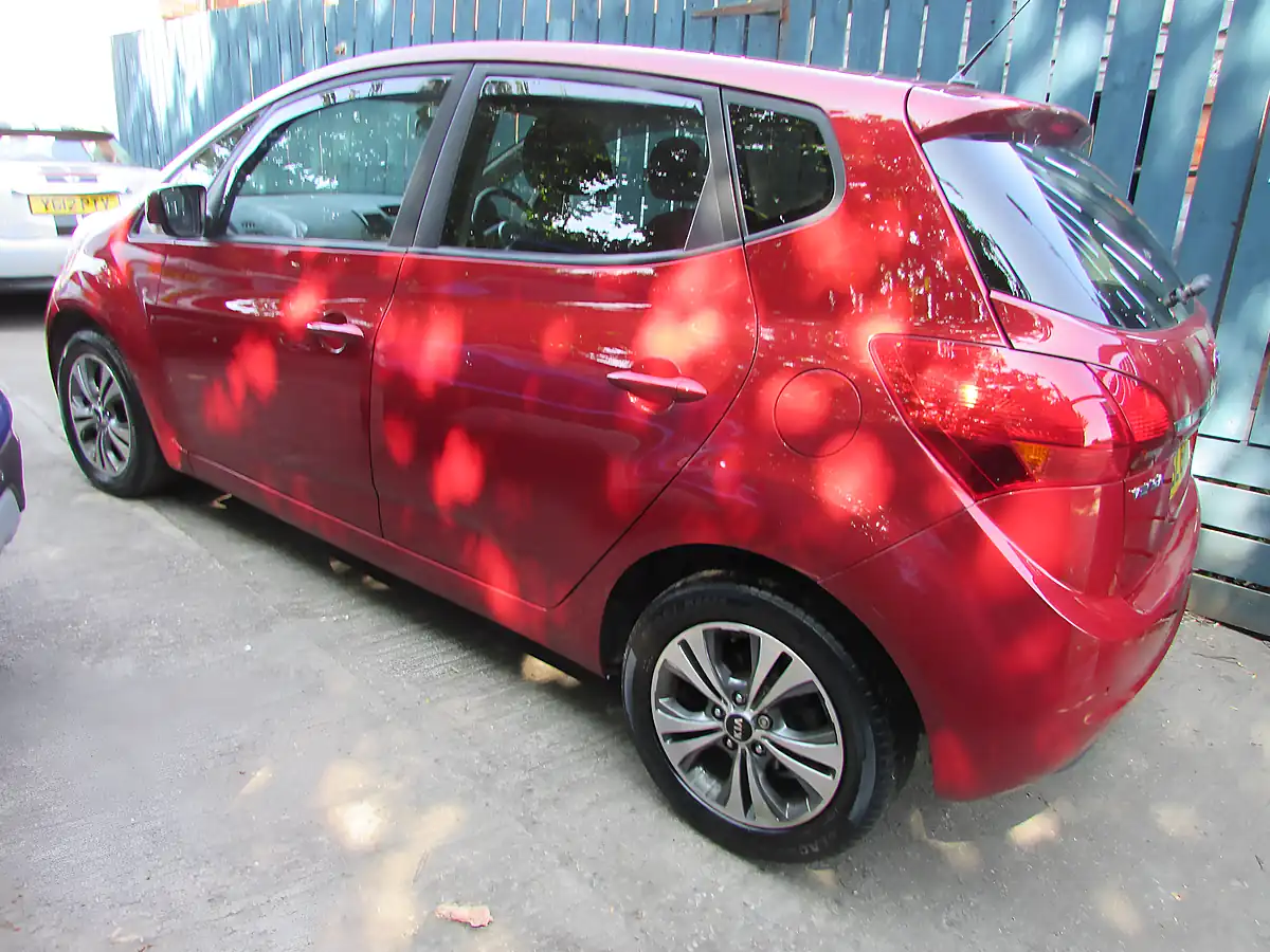 Used 2016 Kia Venga 3 Red - Interior and Exterior details 4