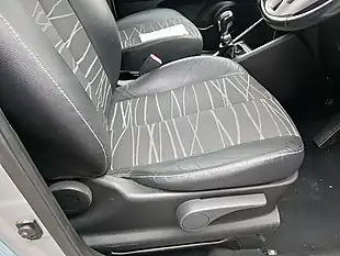 Used 2016 Kia Venga 3 Silver - Interior and Exterior details 11