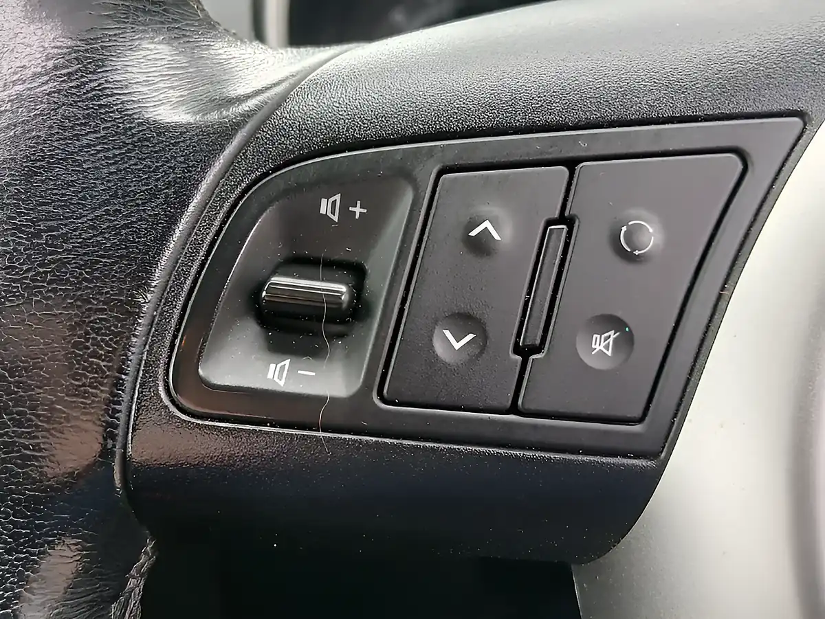 Used 2016 Kia Venga 3 Silver - Interior and Exterior details 15