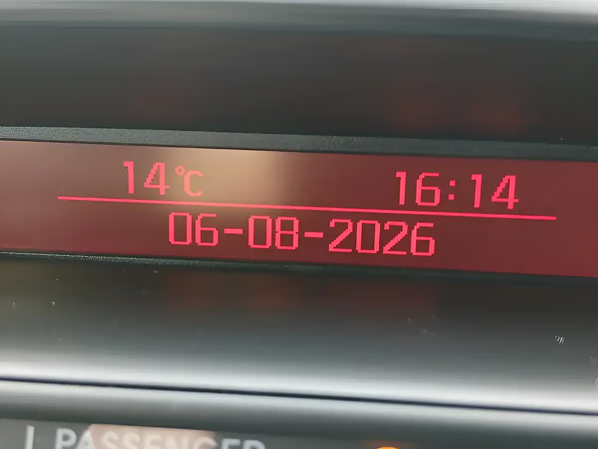 Used 2016 Kia Venga 3 Silver - Interior and Exterior details 17