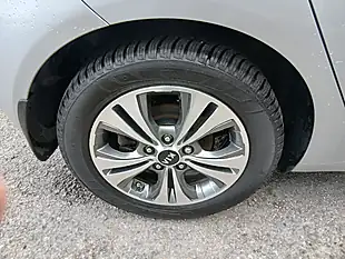 Used 2016 Kia Venga 3 Silver - Interior and Exterior details 9