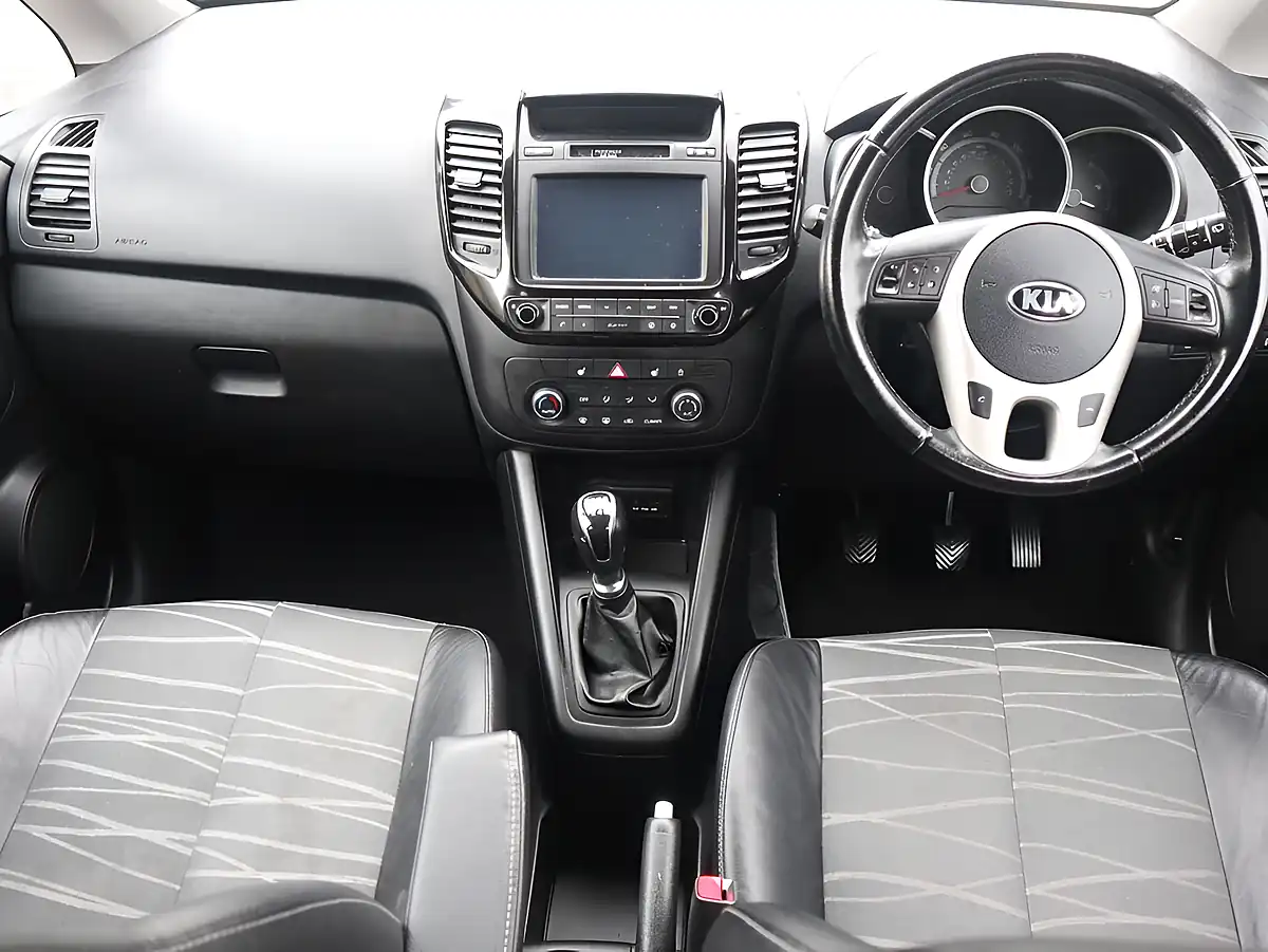 Used 2016 Kia Venga 3 Silver - Interior and Exterior details 2