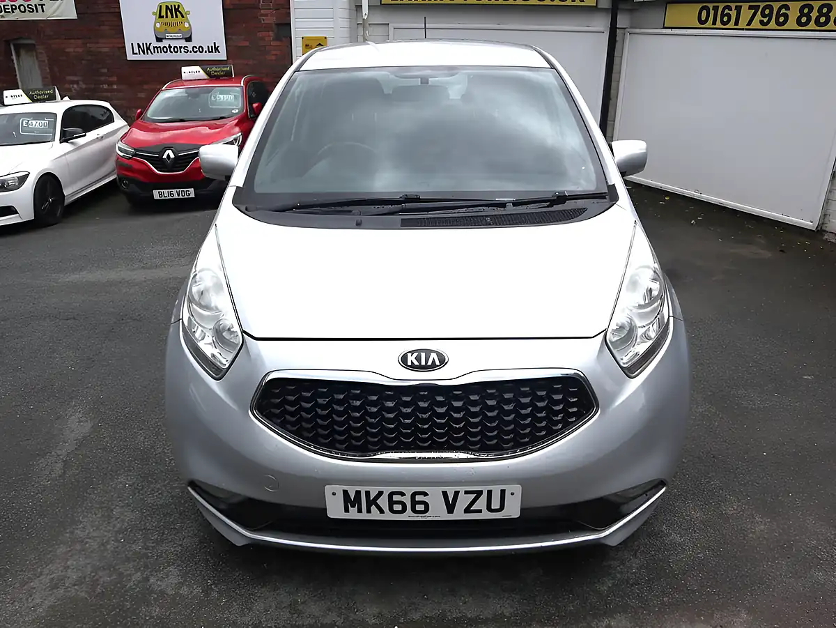 Used 2016 Kia Venga 3 Silver - Interior and Exterior details 4