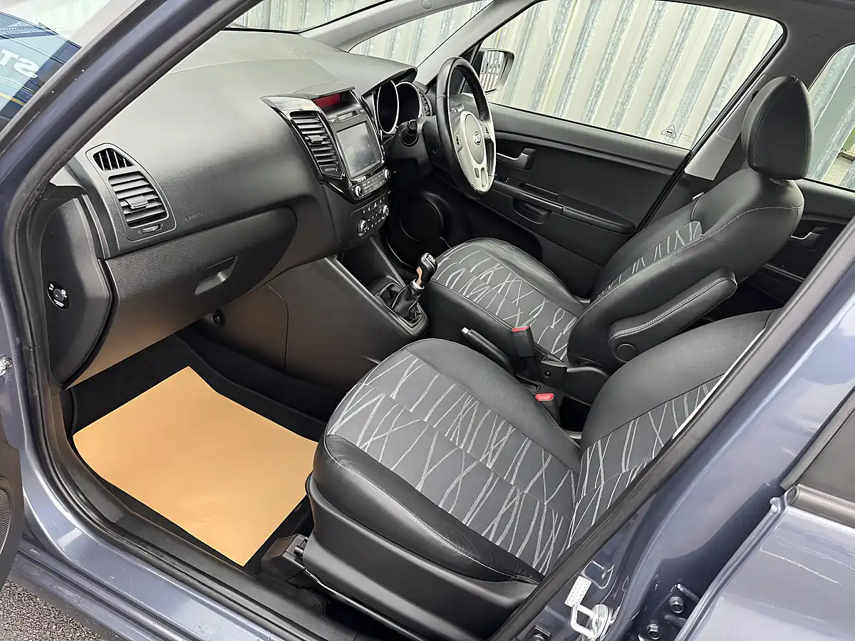 Used 2016 Kia Venga Isg 4 Blue - Interior and Exterior details 10