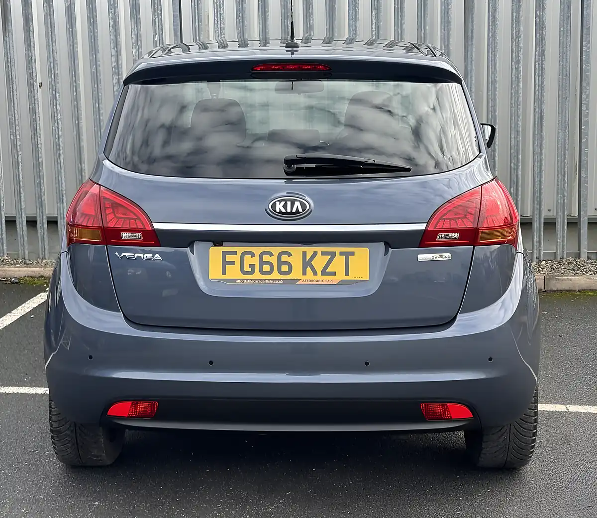 Used 2016 Kia Venga Isg 4 Blue - Interior and Exterior details 6