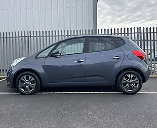 Used 2016 Kia Venga Isg 4 Blue - Interior and Exterior details 8