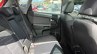 Used 2016 Kia Venga Red - Interior and Exterior details 10