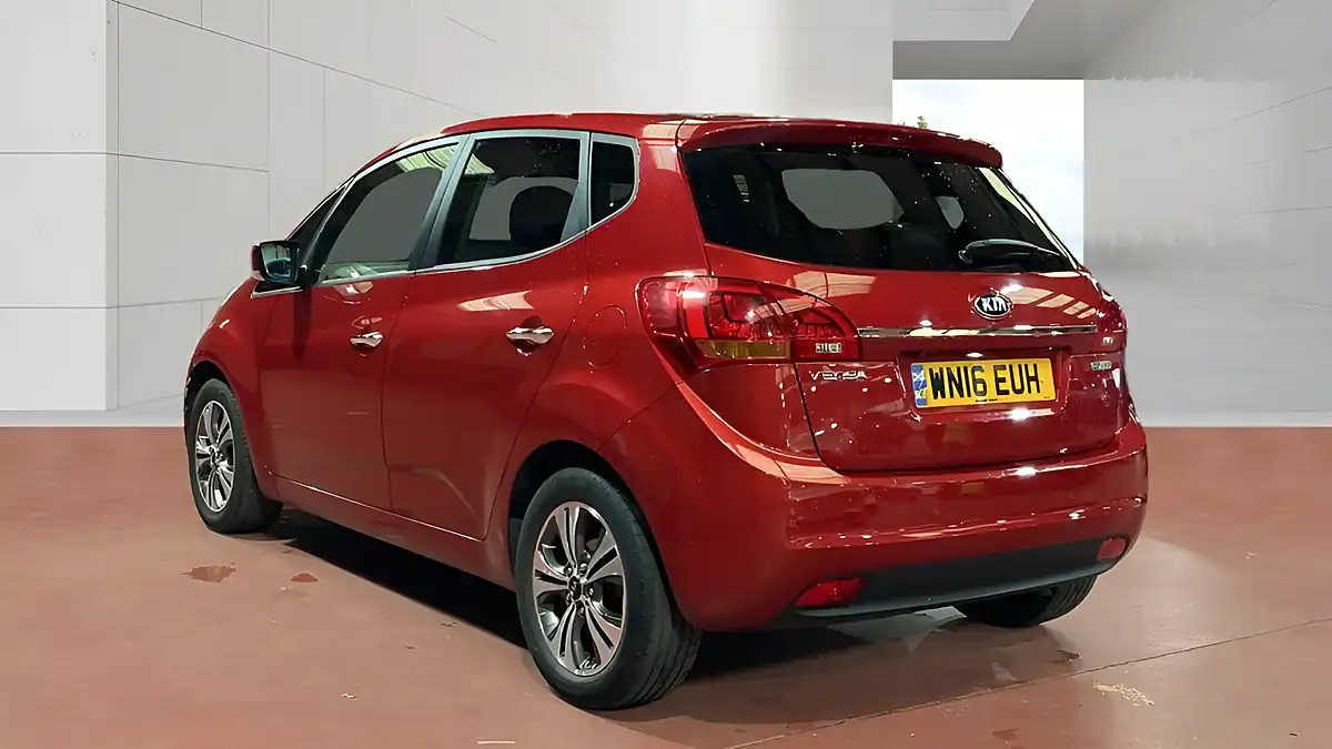 Used 2016 Kia Venga Red - Interior and Exterior details 3