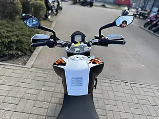 Used 2016 Ktm 200 Duke 13 White - Interior and Exterior details 10