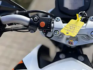 Used 2016 Ktm 200 Duke 13 White - Interior and Exterior details 12