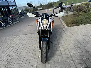 Used 2016 Ktm 200 Duke 13 White - Interior and Exterior details 4