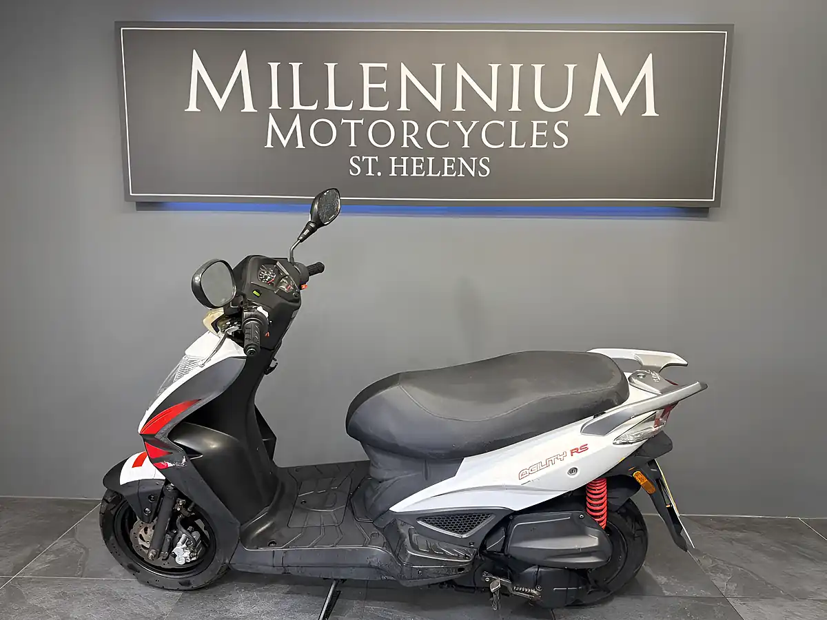 Used 2016 Kymco Agility White - Interior and Exterior details 13