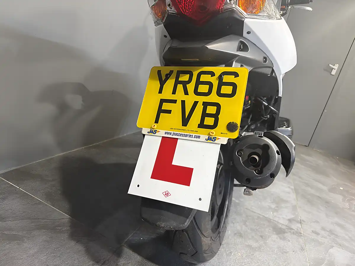 Used 2016 Kymco Agility White - Interior and Exterior details 8