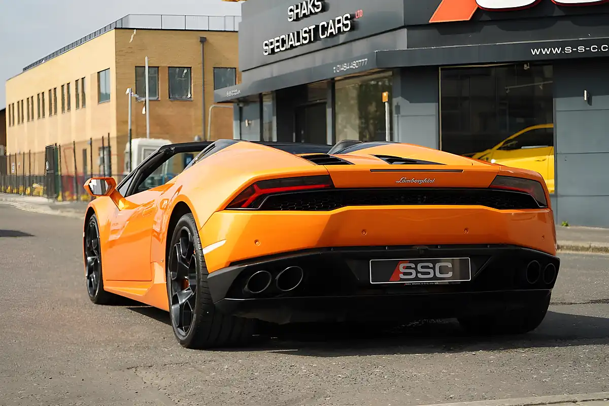 Used 2016 Lamborghini Huracan Spyder Ldf Arancio Borealis - Interior and Exterior details 11
