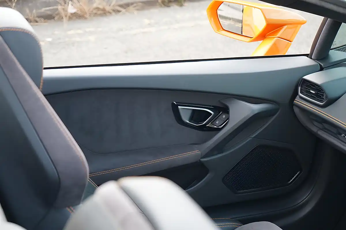 Used 2016 Lamborghini Huracan Spyder Ldf Arancio Borealis - Interior and Exterior details 16