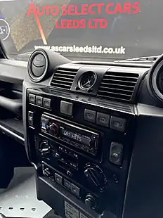 Used 2016 Land Rover 90 Defender Landmark Station Wagon Santorini Black - Interior and Exterior details 17