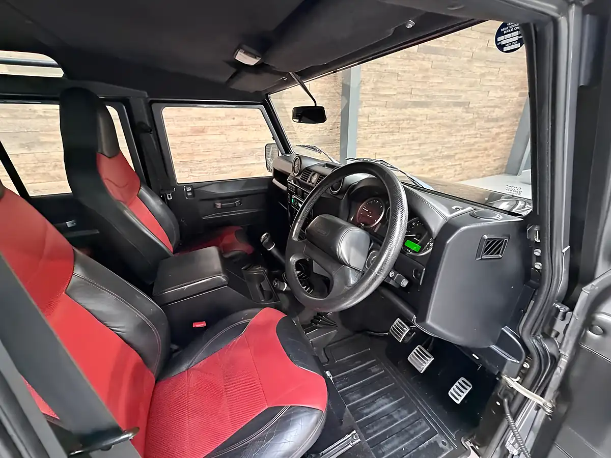 Used 2016 Land Rover Defender 110 Adventure Grey - Interior and Exterior details 5