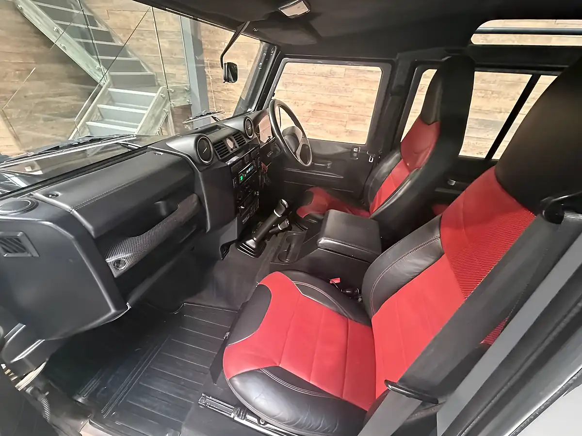 Used 2016 Land Rover Defender 110 Adventure Grey - Interior and Exterior details 7