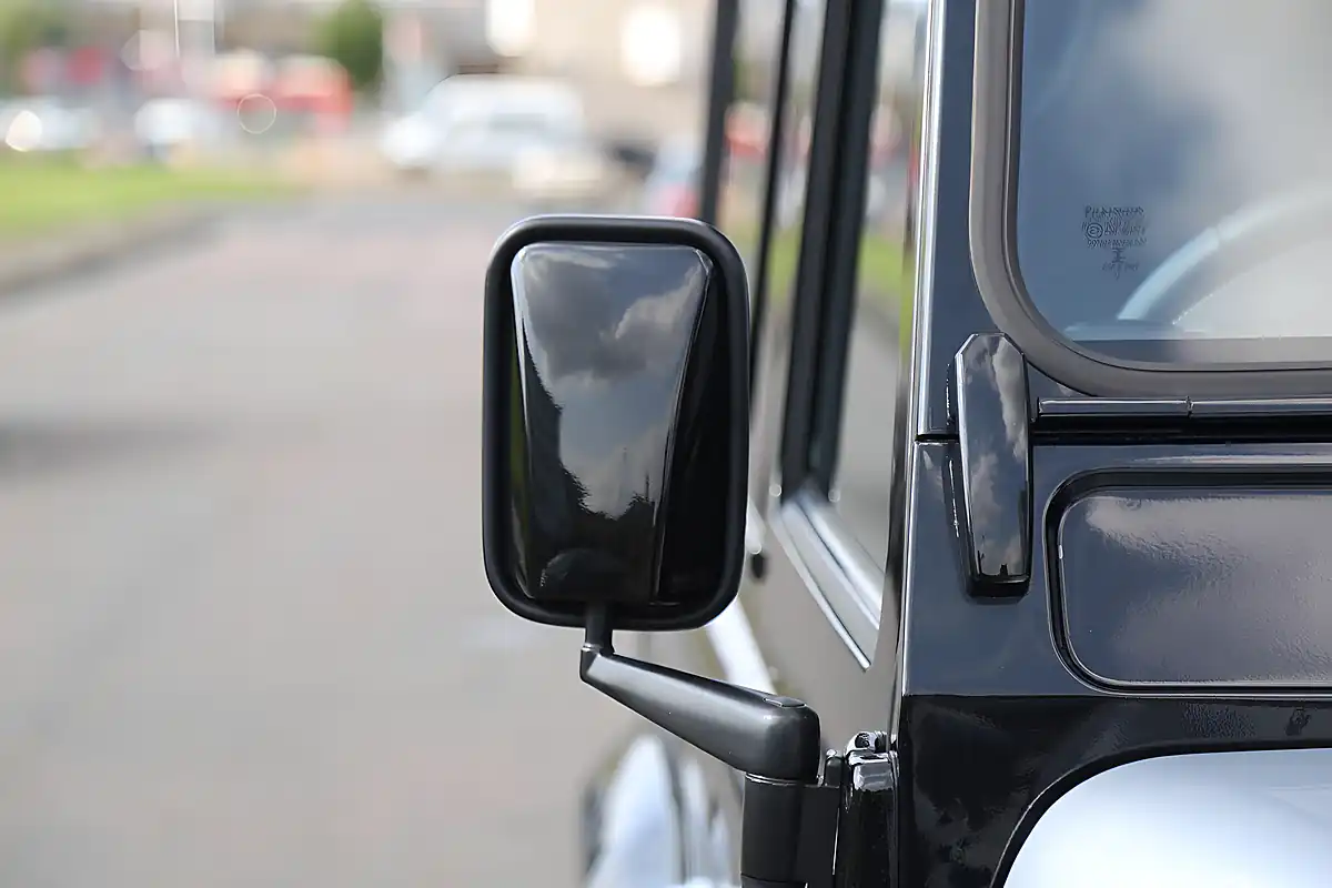 Used 2016 Land Rover Defender 90 Xs Black - Interior and Exterior details 10
