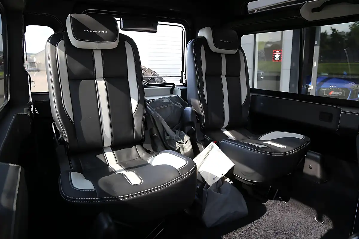 Used 2016 Land Rover Defender 90 Xs Black - Interior and Exterior details 15
