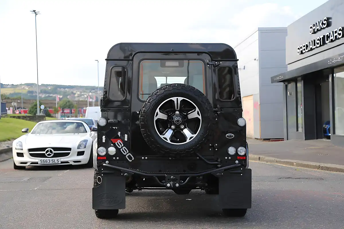 Used 2016 Land Rover Defender 90 Xs Black - Interior and Exterior details 7