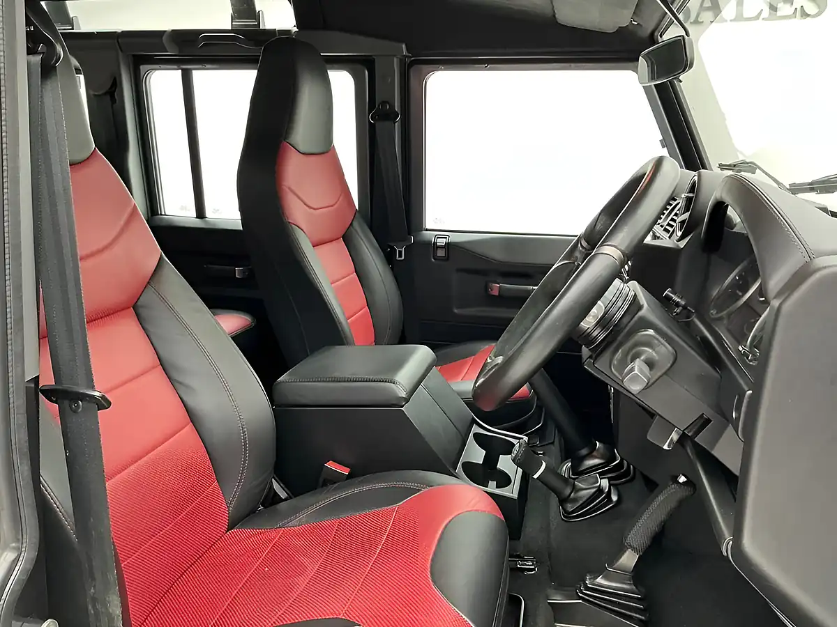 Used 2016 Land Rover Defender Adventure Station Wagon Double Cab Grey - Interior and Exterior details 9