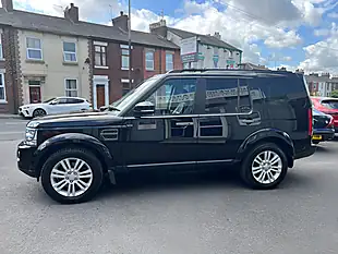 Used 2016 Land Rover Discovery 4 Graphite Santorini Black - Interior and Exterior details 4