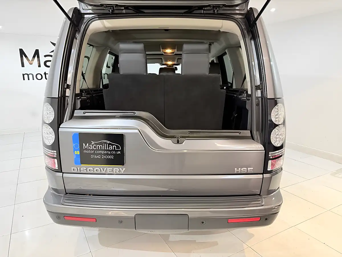 Used 2016 Land Rover Discovery 4 Hse Grey - Interior and Exterior details 14