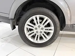 Used 2016 Land Rover Discovery 4 Hse Grey - Interior and Exterior details 16