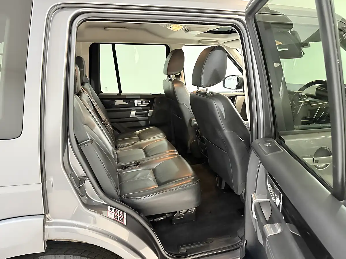 Used 2016 Land Rover Discovery 4 Hse Grey - Interior and Exterior details 18