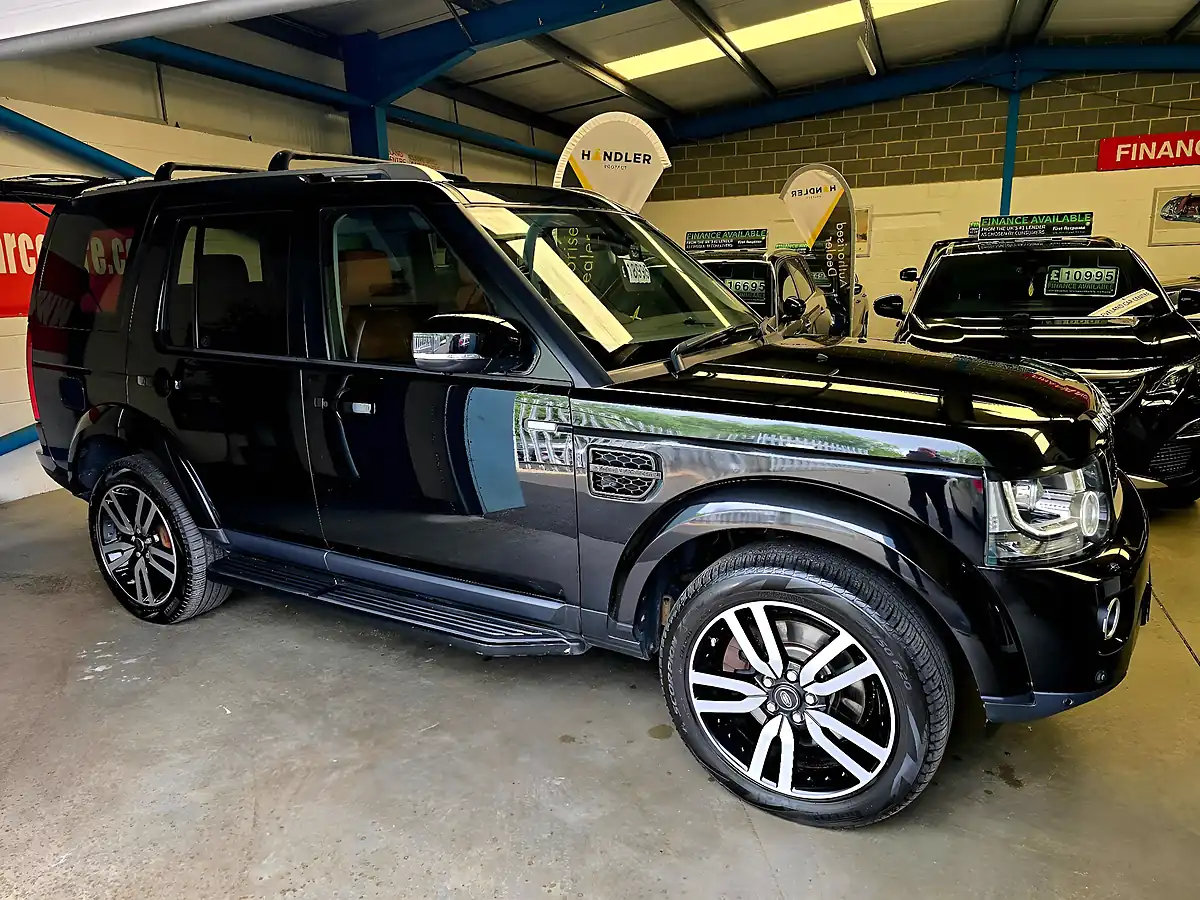 Used 2016 Land Rover Discovery 4 Landmark Black - Interior and Exterior details 4