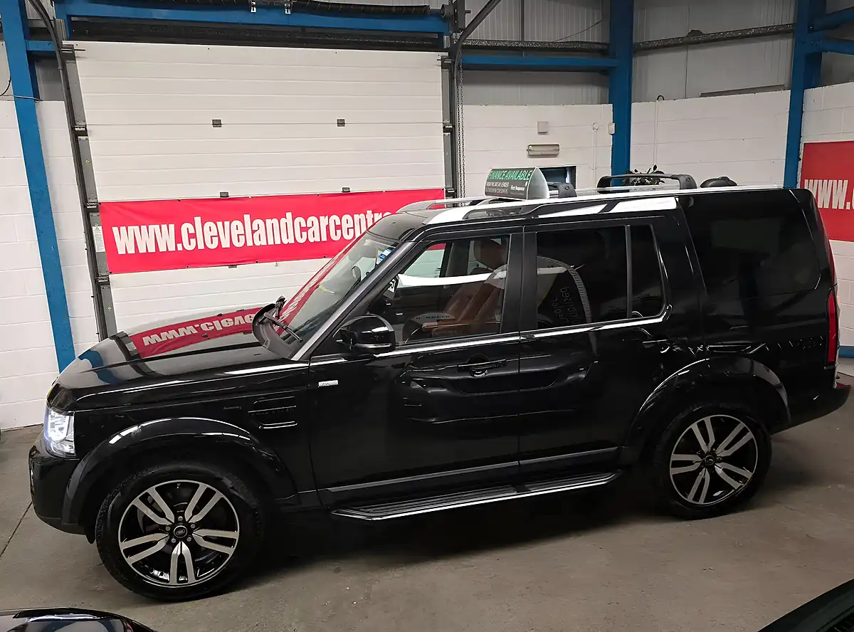 Used 2016 Land Rover Discovery 4 Landmark Black - Interior and Exterior details 5