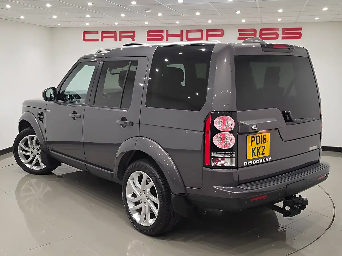 Used 2016 Land Rover Discovery 4 Landmark Grey - Interior and Exterior details 10