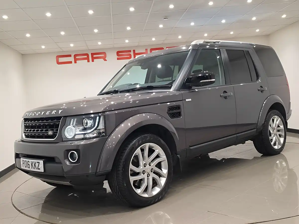 Used 2016 Land Rover Discovery 4 Landmark Grey - Interior and Exterior details 15