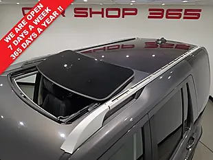 Used 2016 Land Rover Discovery 4 Landmark Grey - Interior and Exterior details 2